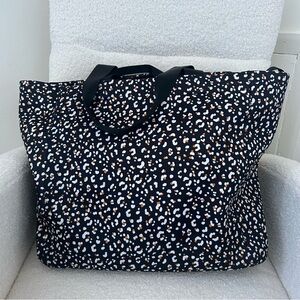 Shade & Shore XL Black Leopard Cheetah Print Neoprene Zip Beach Pool Tote Bag